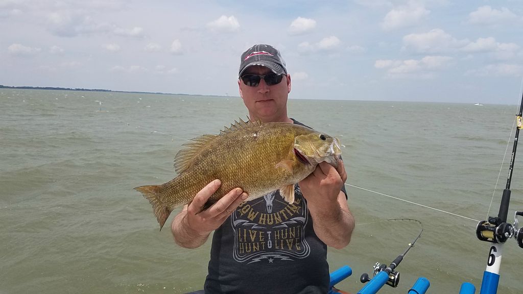 Another early season smallmouth - released !